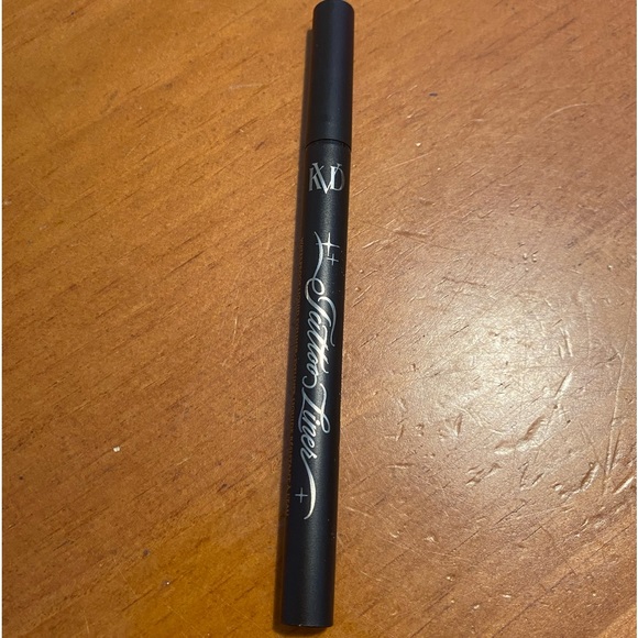 Kat Von D Tattoo Liner Waterproof Liquid Eyeliner - Picture 4 of 16